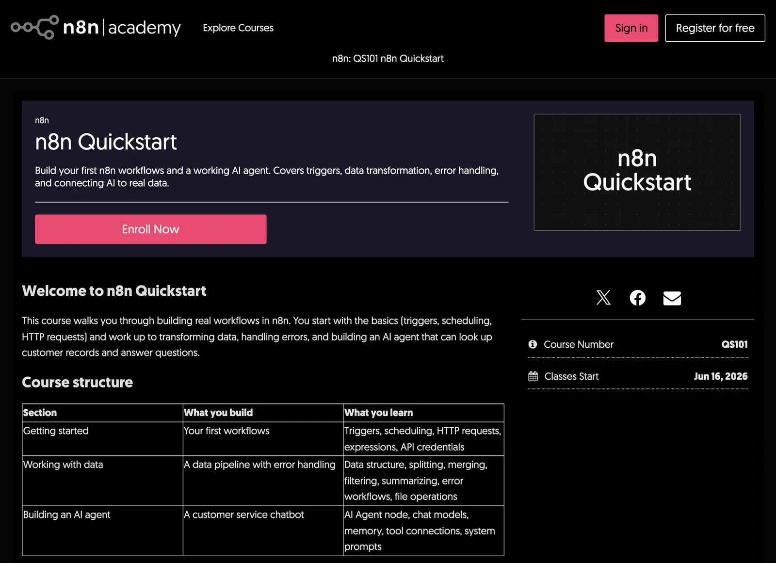 Page de la formation n8n Quickstart, avec trois sections qui se terminent par un chatbot de service client construit avec le nœud AI Agent