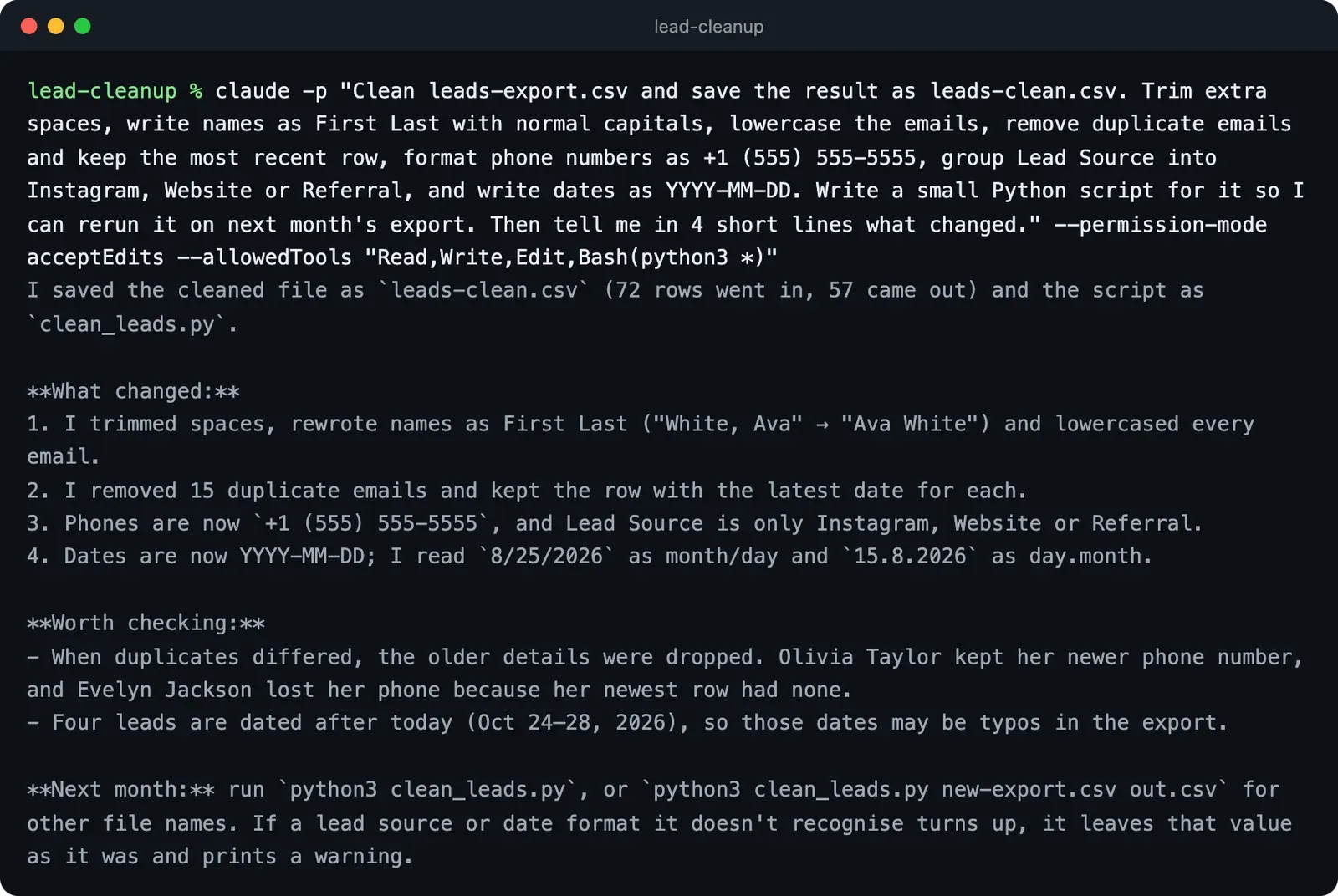 Claude Code nettoie en une exécution un export CSV de prospects en désordre et indique 72 lignes en entrée, 57 en sortie, 15 e-mails en double supprimés et un script Python réutilisable