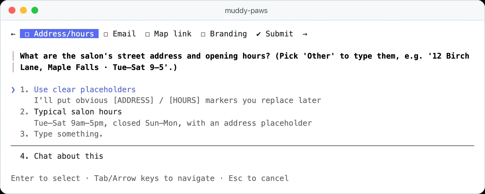 Le mode plan de Claude Code pose sa première question sur l'adresse et les horaires du salon, avec des réponses suggérées et des onglets pour les autres questions