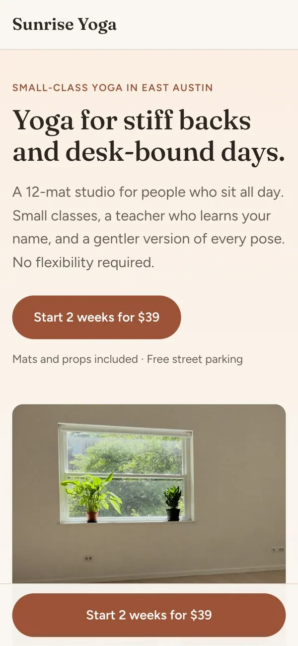 Landing page vibe codée d'un studio de yoga à la largeur d'un téléphone, avec le titre, le bouton de l'offre découverte à $39 et une barre de réservation fixe